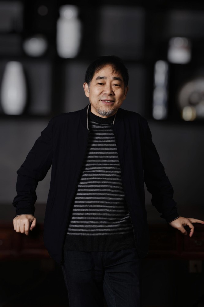 劉偉（國瓷紅葉畫院名譽院長）